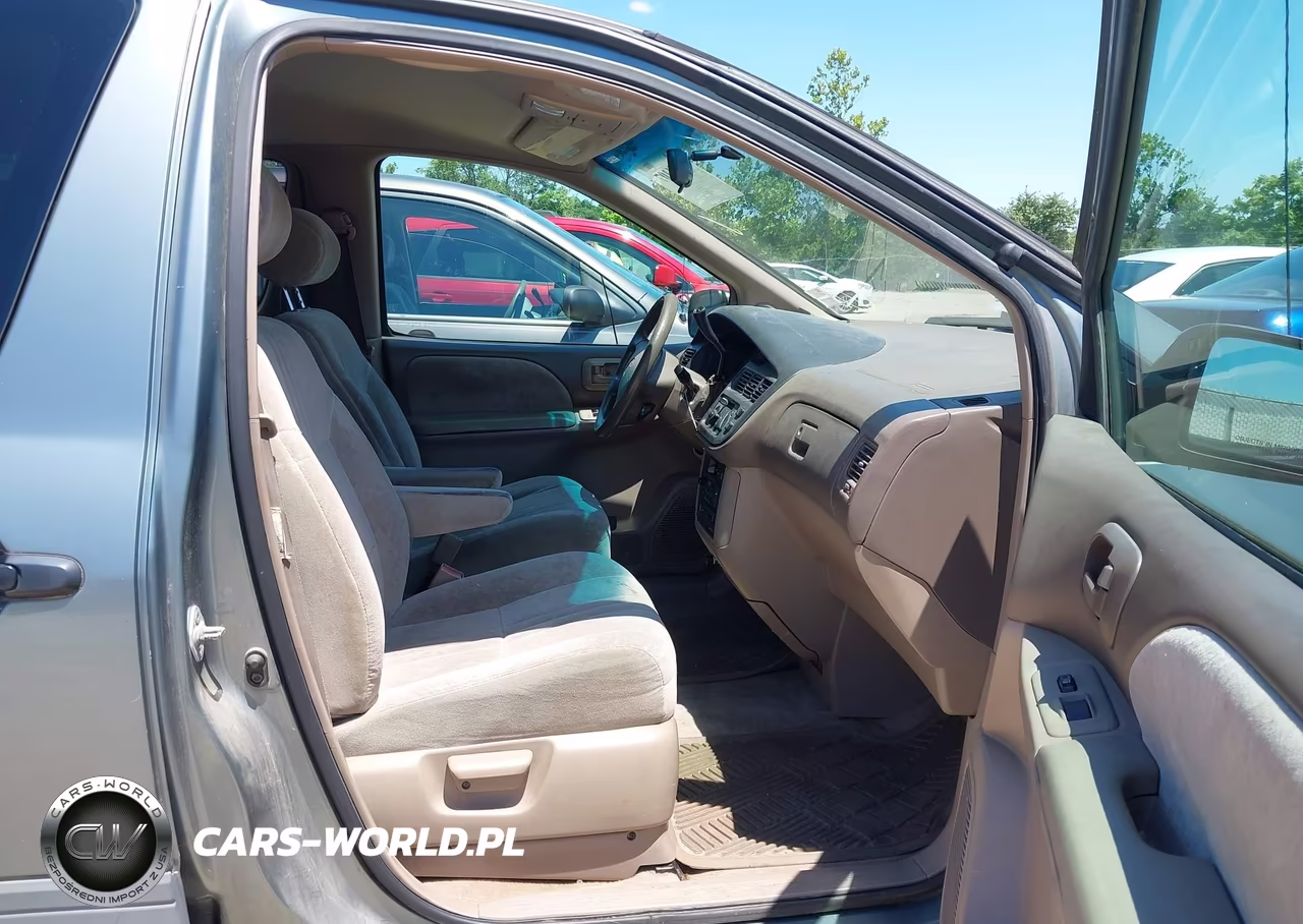 1999 Toyota Sienna Le VIN:4T3ZF13C2XU120390 - 5