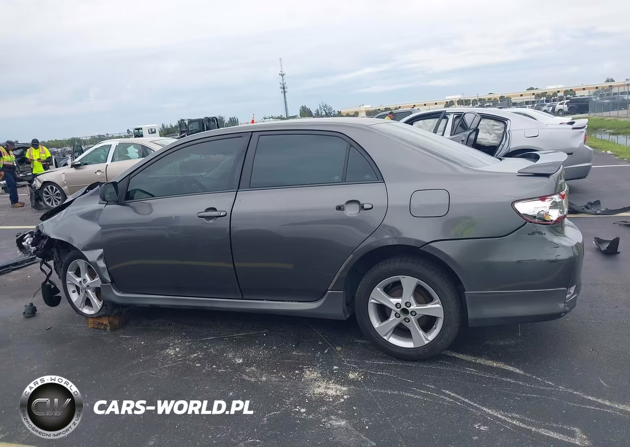 2013 Toyota Corolla S VIN:5YFBU4EE2DP180375 - 14