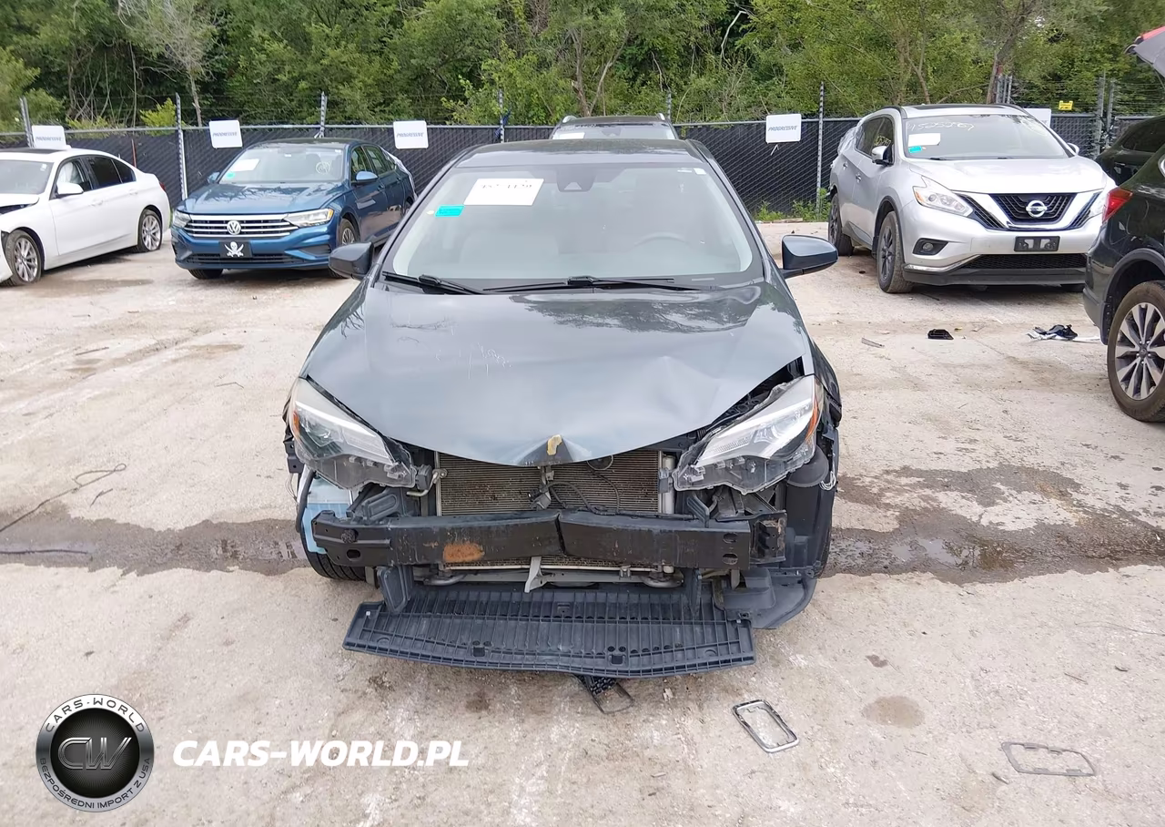 2017 Toyota Corolla Le VIN:5YFBURHEXHP715015 - 13