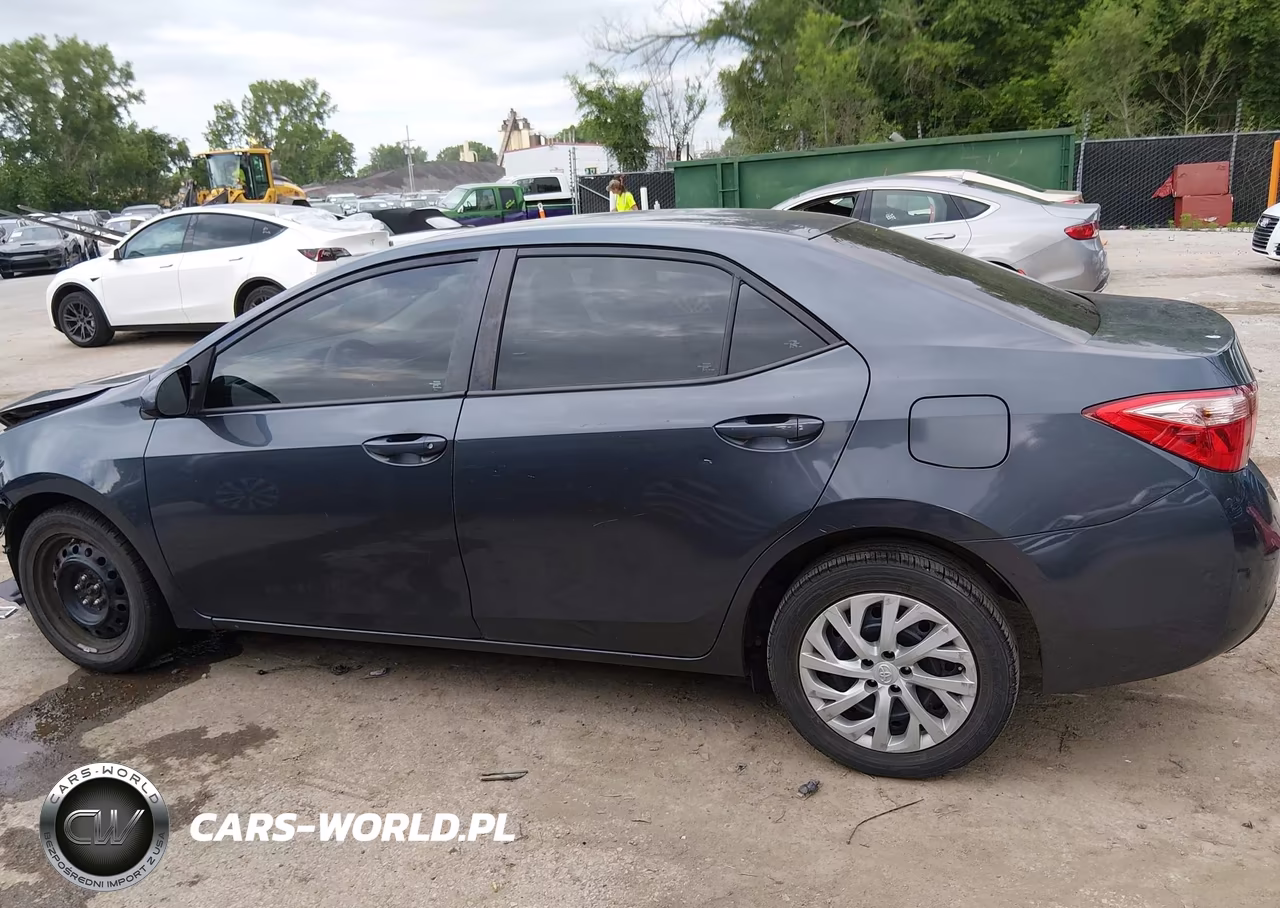 2017 Toyota Corolla Le VIN:5YFBURHEXHP715015 - 15