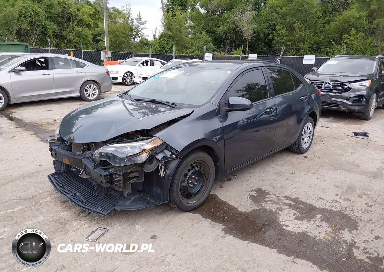 2017 Toyota Corolla Le VIN:5YFBURHEXHP715015 - 2
