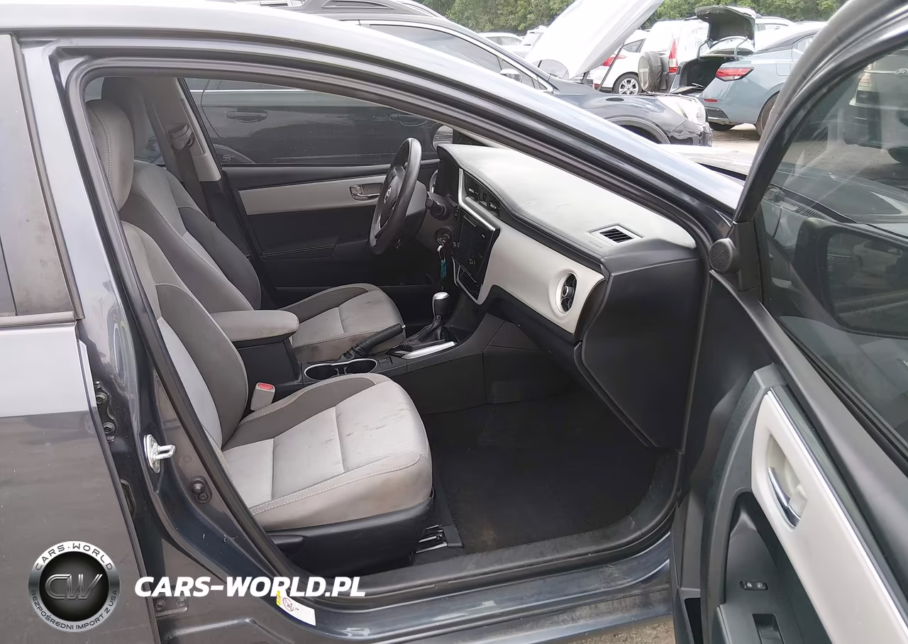 2017 Toyota Corolla Le VIN:5YFBURHEXHP715015 - 5