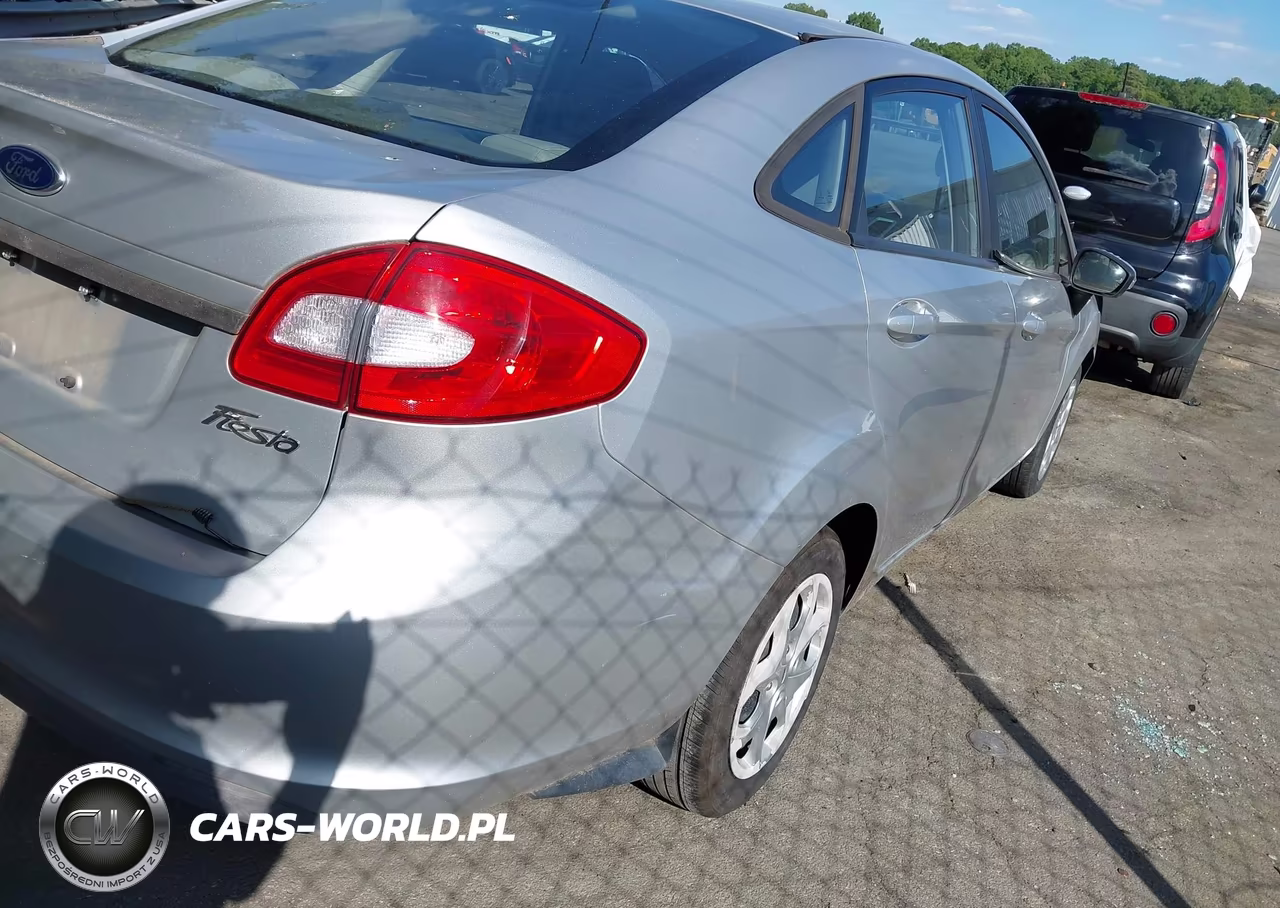 2013 Ford Fiesta Se VIN:3FADP4BJ9DM223317 - 4