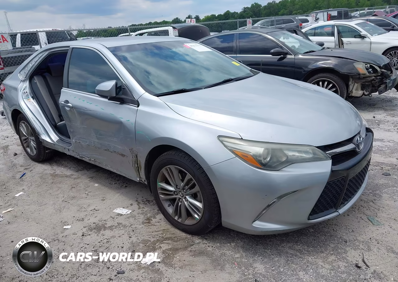 2016 Toyota Camry Se – zdjęcie 1 z 17