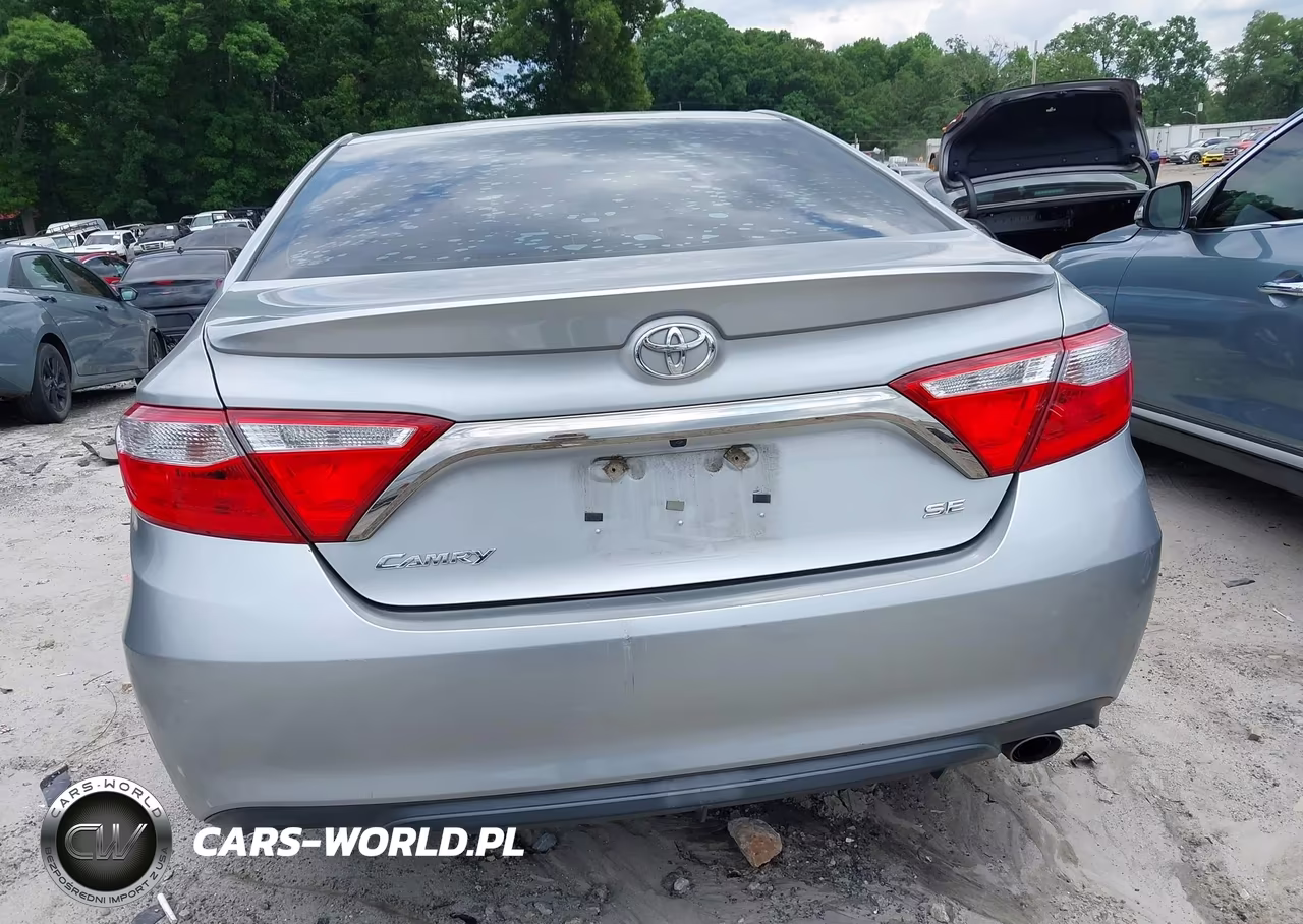 2016 Toyota Camry Se VIN:4T1BF1FKXGU176543 - 17