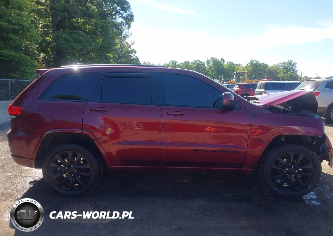 2018 Jeep Grand Cherokee Altitude 4X4 VIN:1C4RJFAG0JC358153 - 14