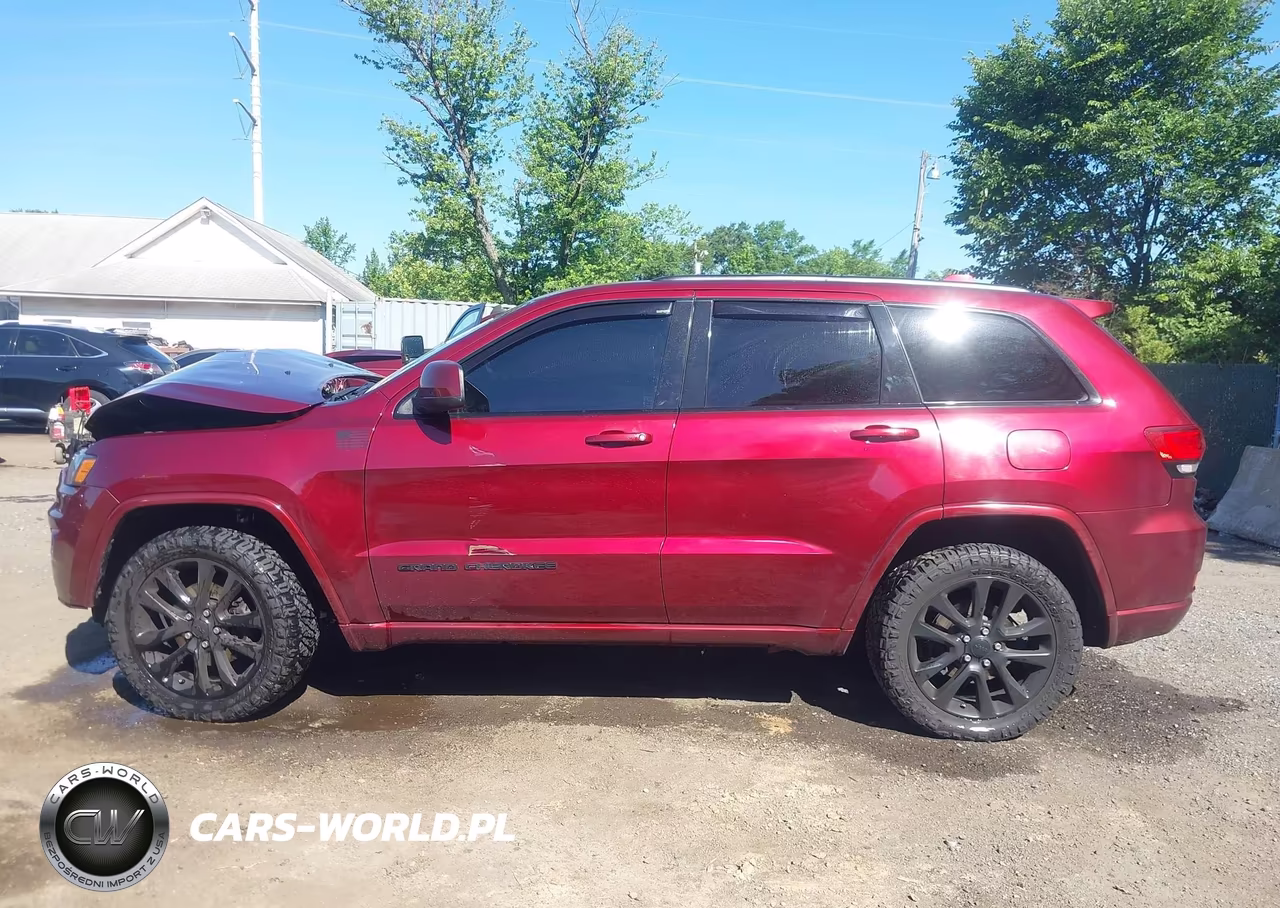 2018 Jeep Grand Cherokee Altitude 4X4 VIN:1C4RJFAG0JC358153 - 15