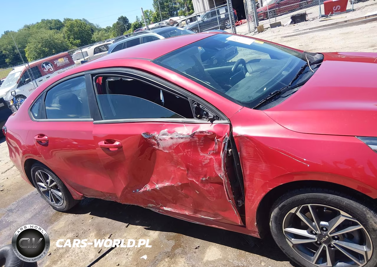 2022 Kia Forte Lxs VIN:3KPF24AD1NE452809 - 13