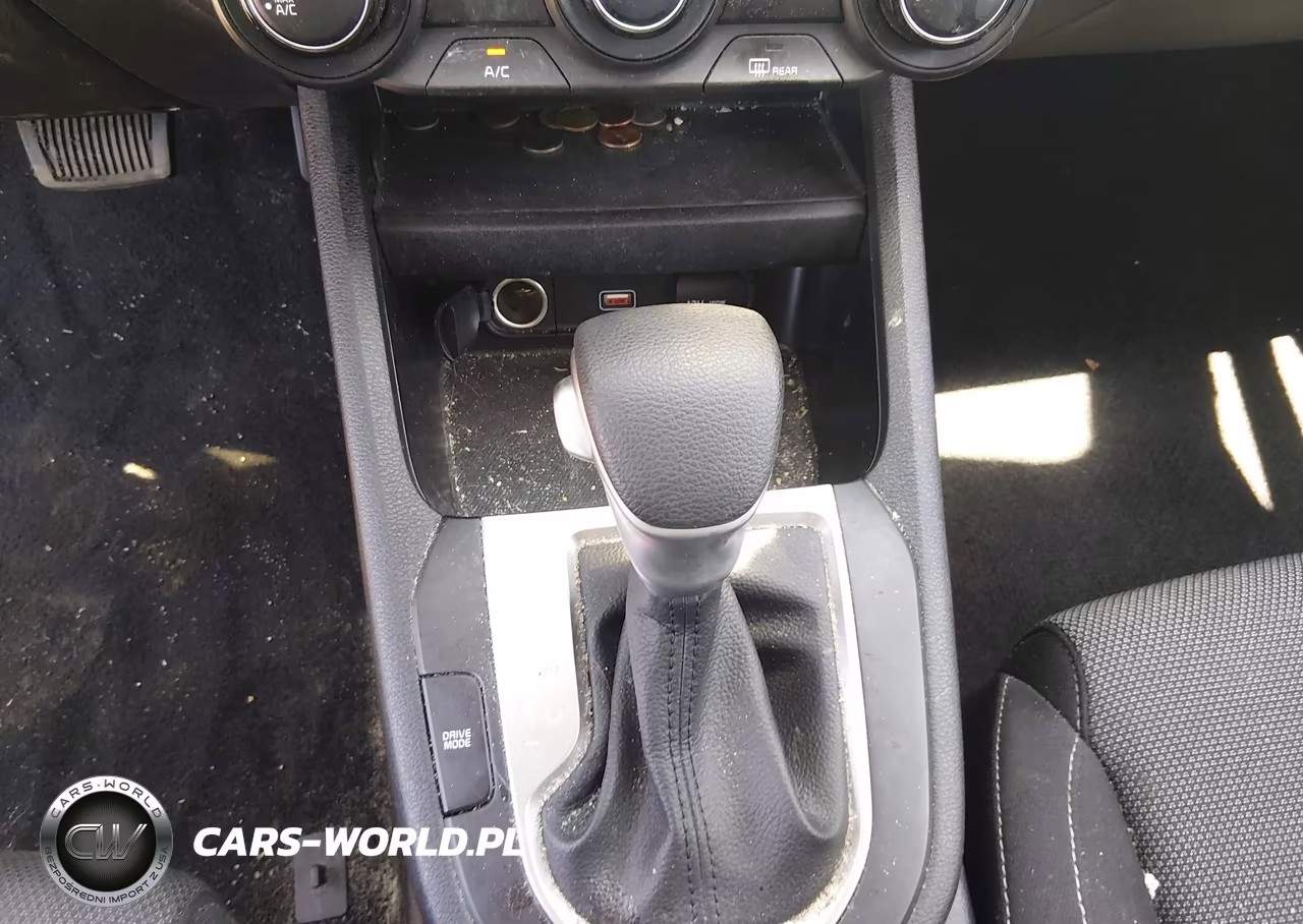 2022 Kia Forte Lxs VIN:3KPF24AD1NE452809 - 19