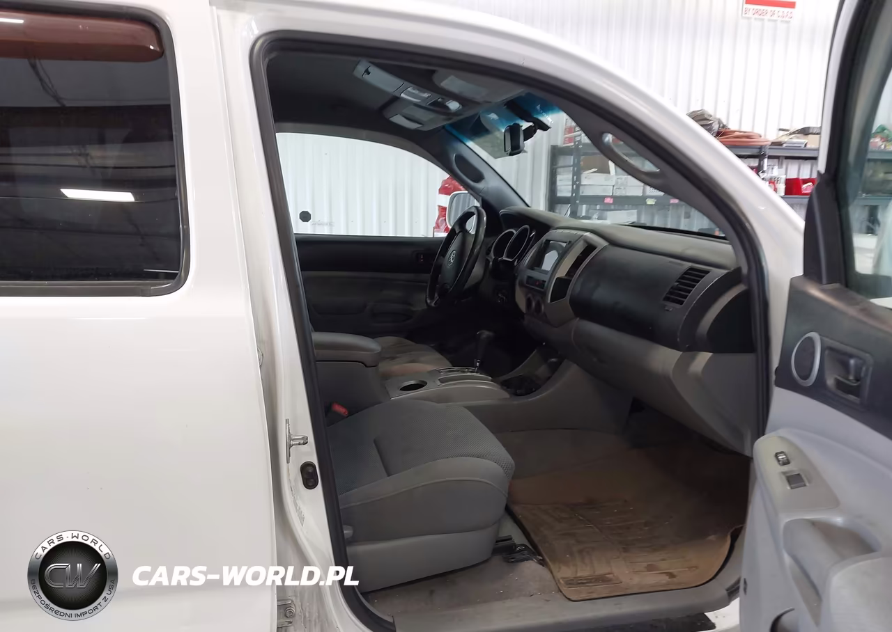 2010 Toyota Tacoma Base V6 VIN:3TMMU4FN1AM023415 - 5