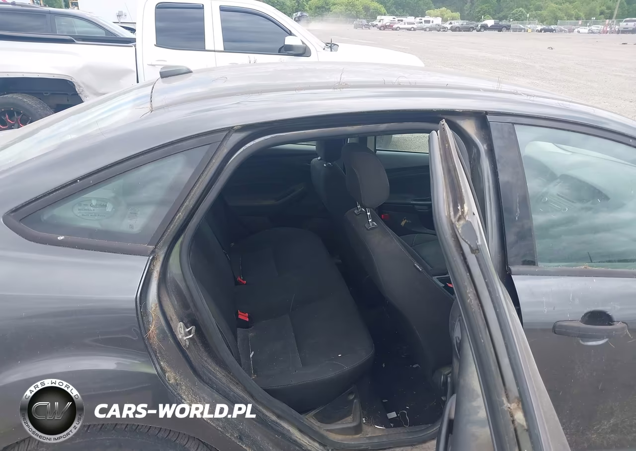 2017 Ford Focus S VIN:1FADP3E22HL322275 - 8
