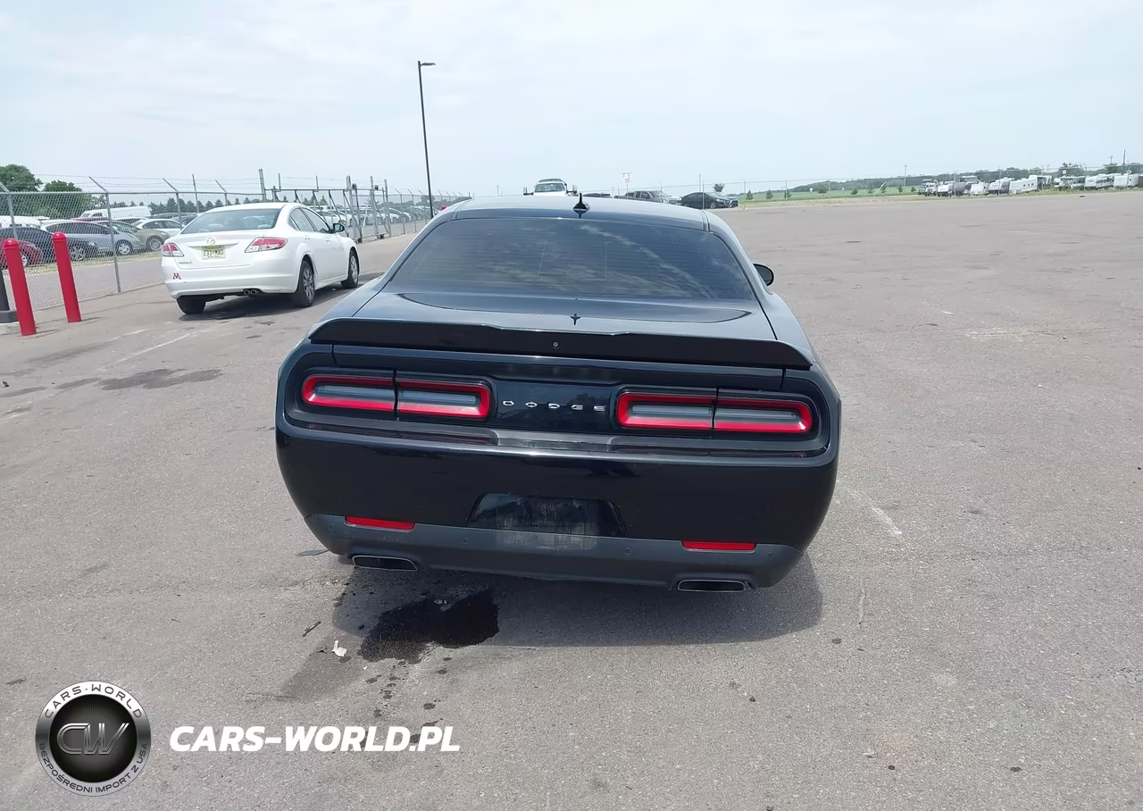 2019 Dodge Challenger R-T VIN:2C3CDZBT6KH627379 - 17
