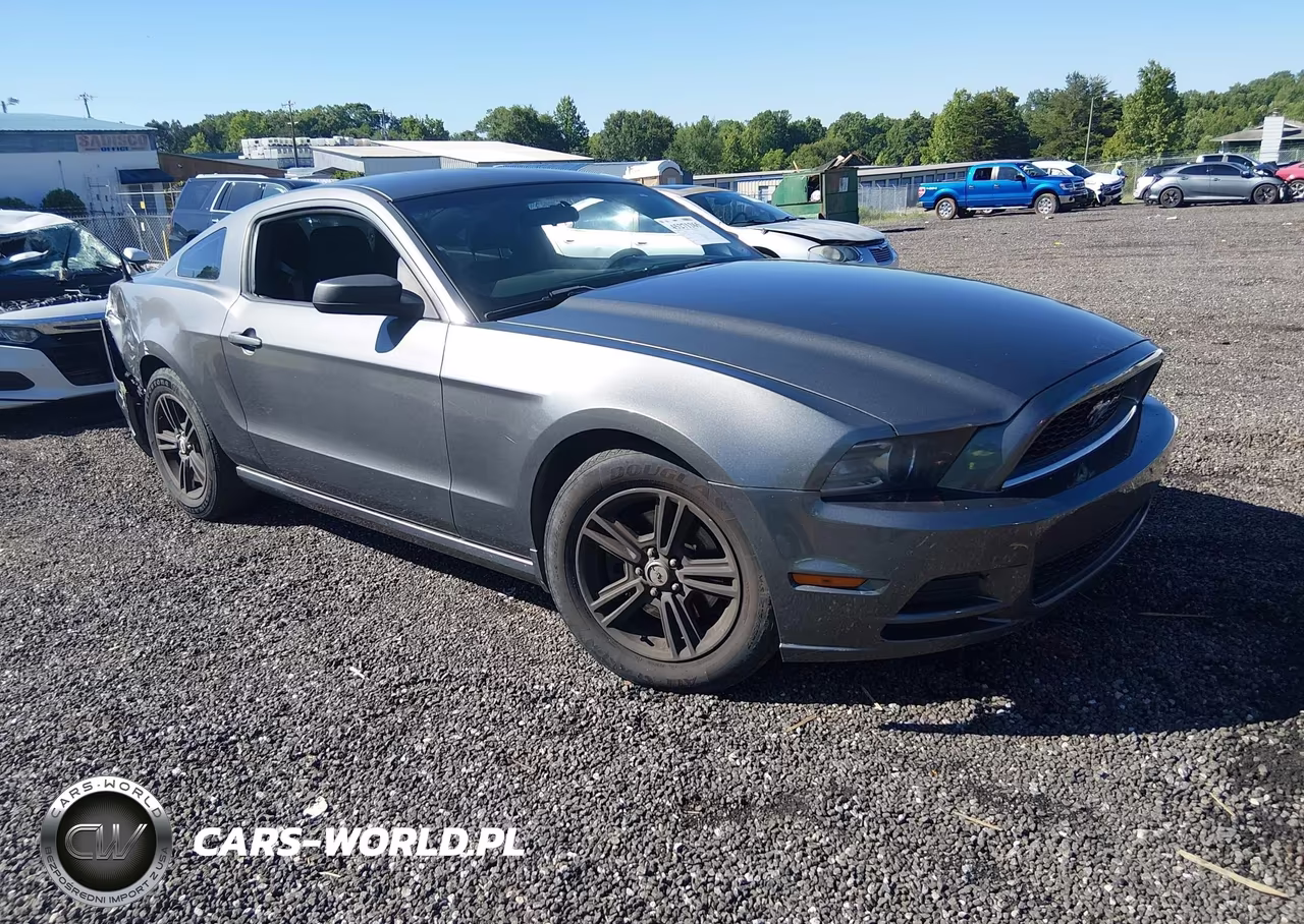 2014 Ford Mustang V6
