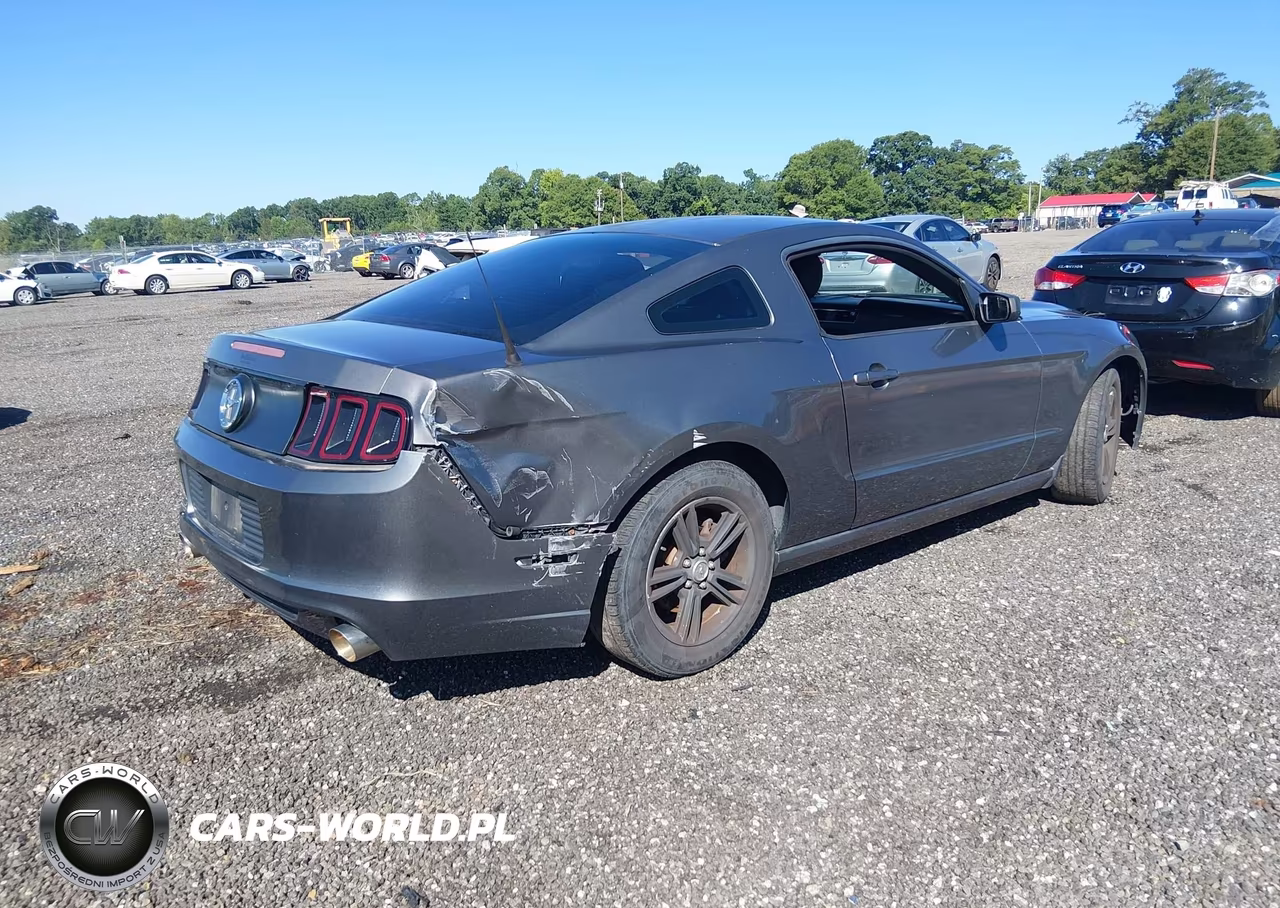 2014 Ford Mustang V6 VIN:1ZVBP8AM8E5207750 - 4