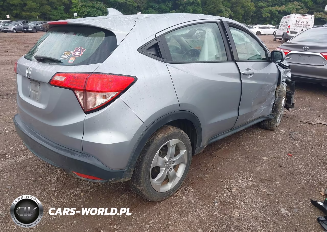 2018 Honda Hr-V Lx VIN:3CZRU5H3XJM722835 - 4