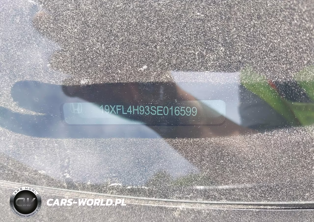 2025 Honda Civic Hybrid Sport Touring VIN:19XFL4H93SE016599 - 17