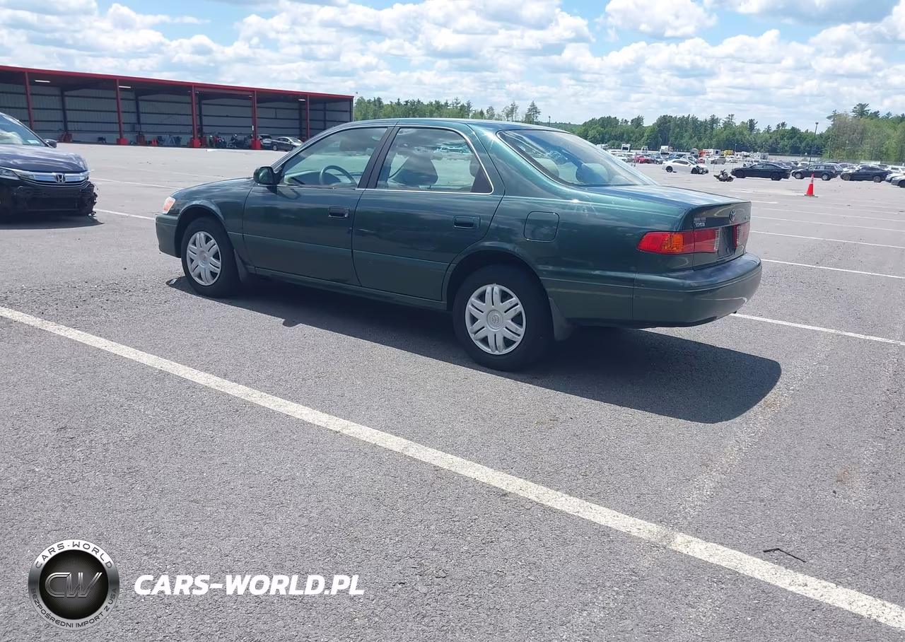 2001 Toyota Camry Le VIN:4T1BG22K31U856042 - 3