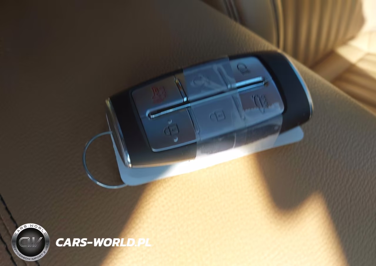 2022 Genesis G70 2.0T Awd VIN:KMTG34TA7NU091027 - 11