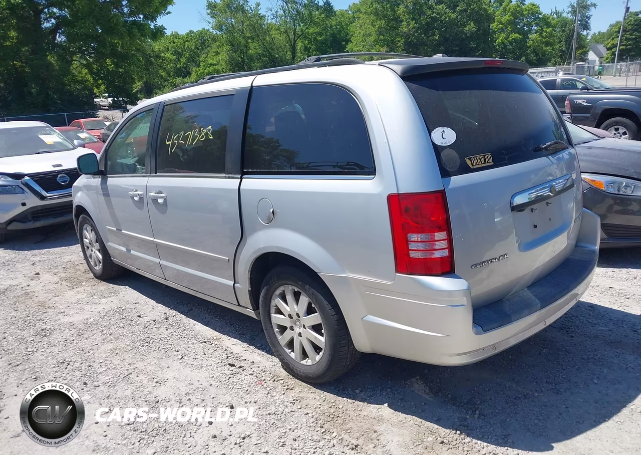 2008 Chrysler Town & Country Touring VIN:2A8HR54P98R113257 - 3