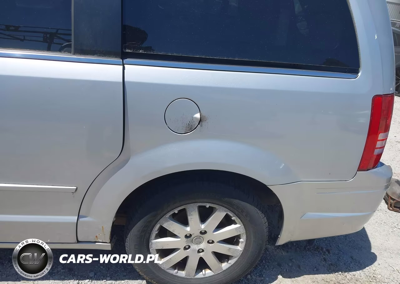 2008 Chrysler Town & Country Touring VIN:2A8HR54P98R113257 - 6