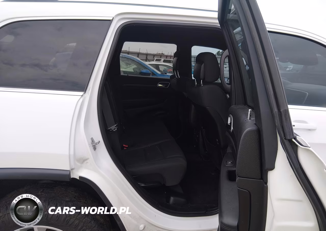 2018 Jeep Grand Cherokee Laredo E 4X4 VIN:1C4RJFAG9JC350536 - 8