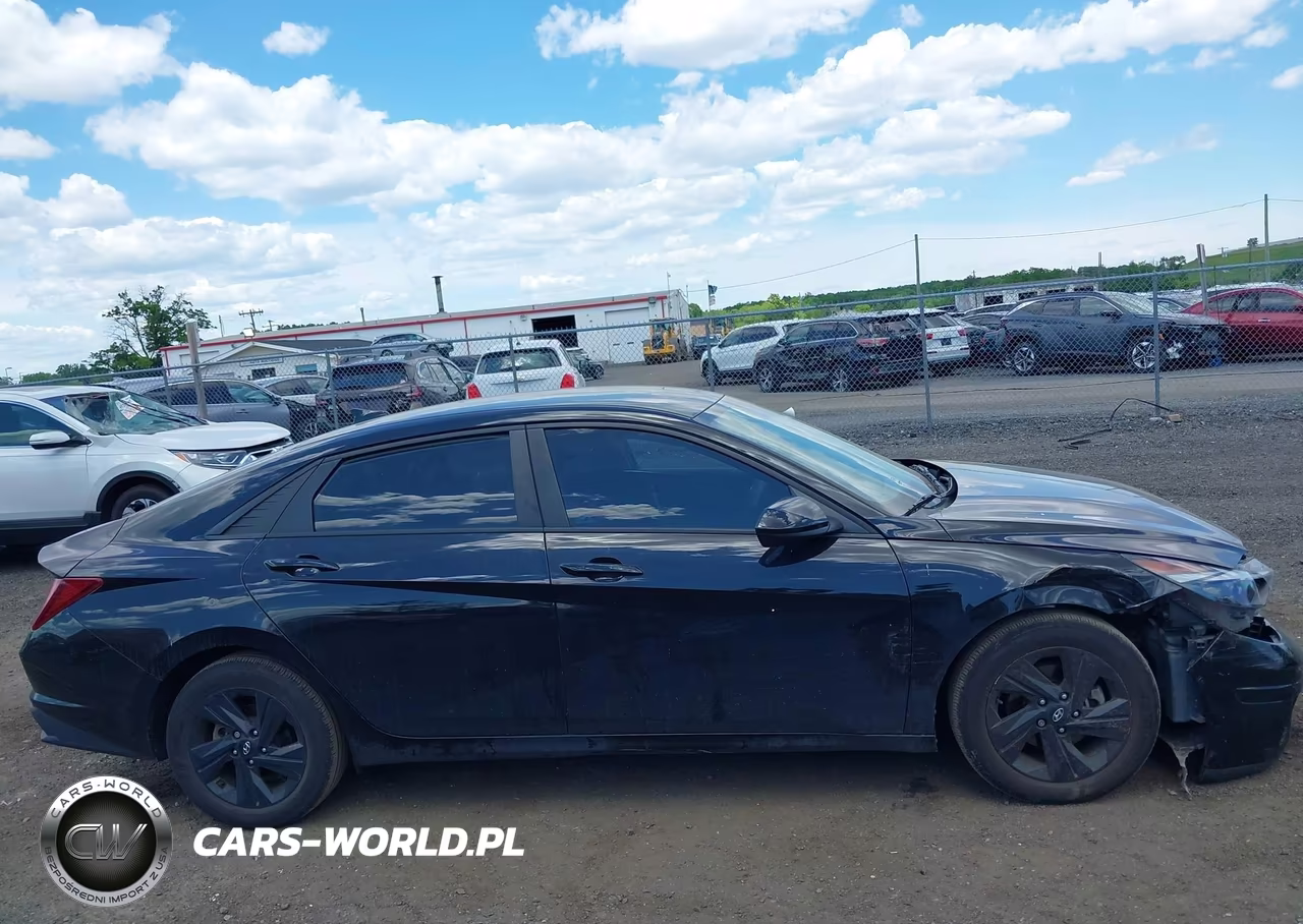 2021 Hyundai Elantra Sel VIN:KMHLM4AG9MU158058 - 13