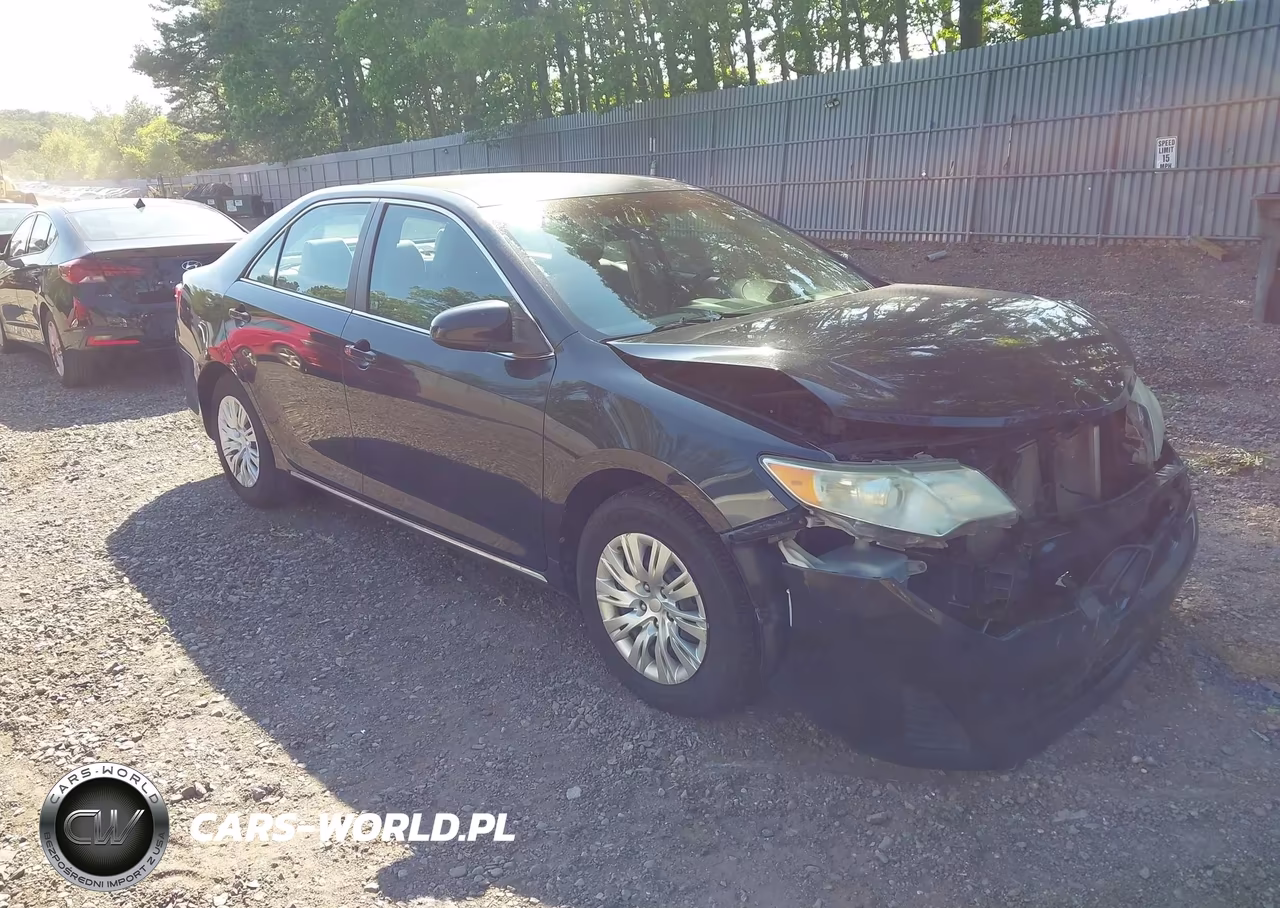 2014 Toyota Camry L-Le-Se-Se Sport-Xle – zdjęcie 1 z 16