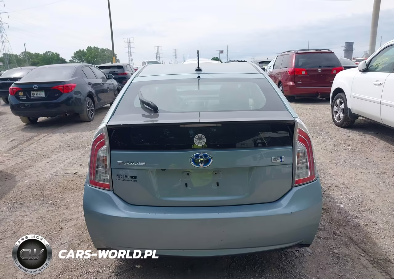 2015 Toyota Prius Three VIN:JTDKN3DU4F1902761 - 16