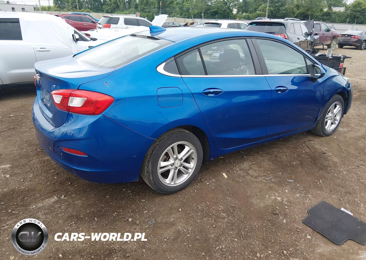 2017 Chevrolet Cruze Lt Auto VIN:1G1BE5SMXH7126000 - 4