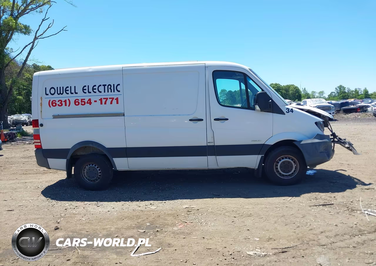 2014 Mercedes-Benz Sprinter 2500 Normal Roof VIN:WD3PE7CC0E5826074 - 13