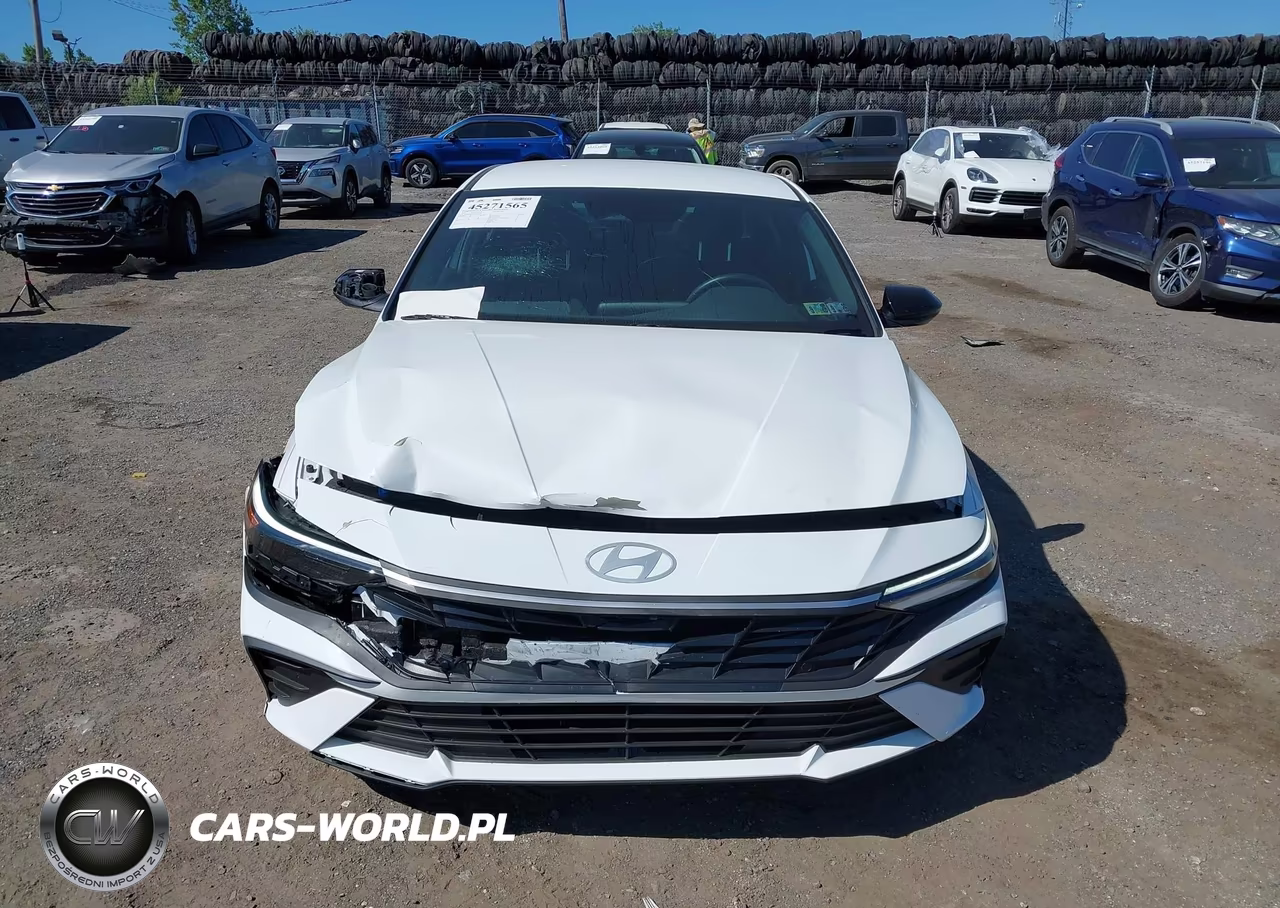 2025 Hyundai Elantra Sel Sport VIN:KMHLM4DG7SU074720 - 12