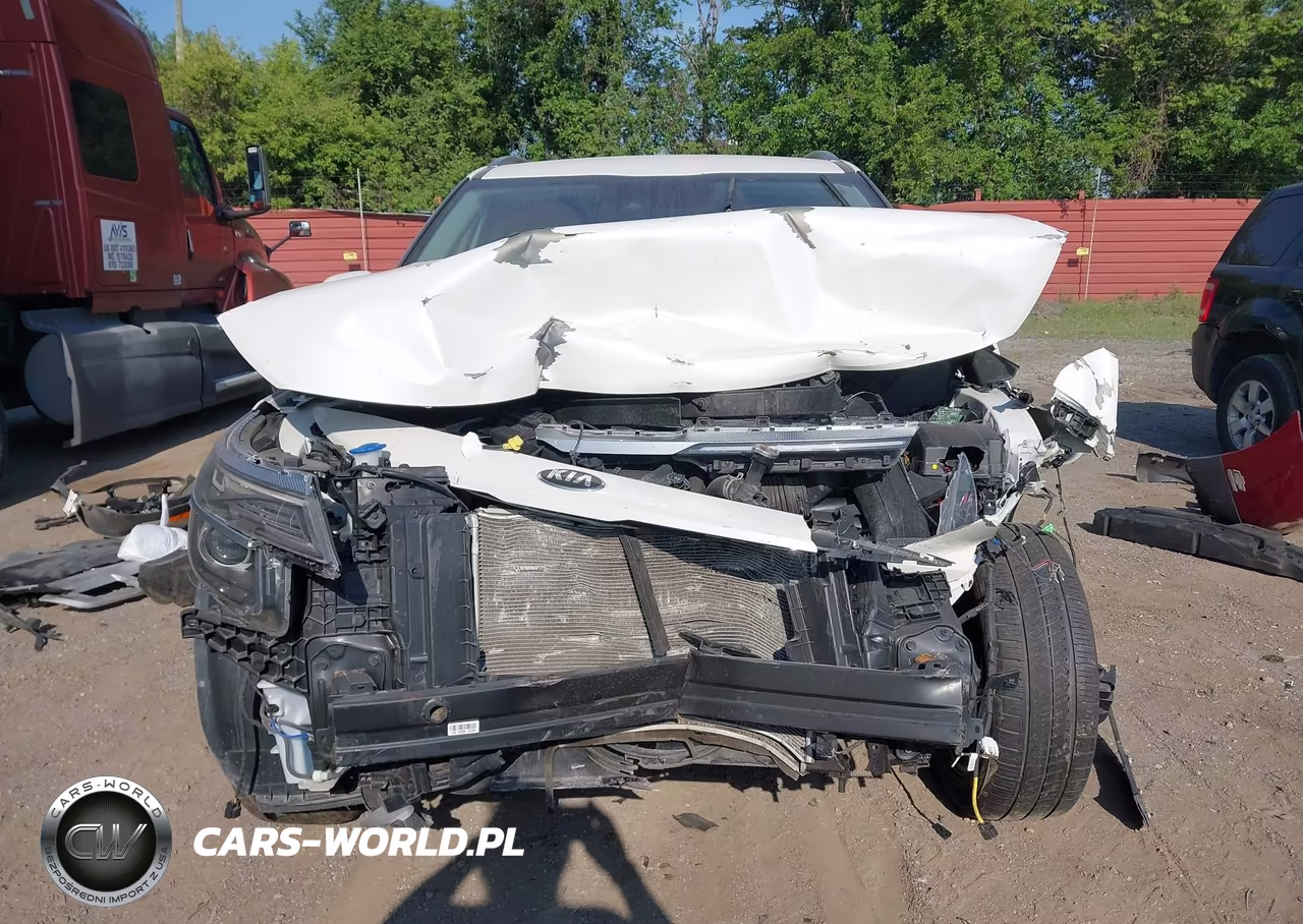 2021 Kia Seltos S VIN:KNDEUCAA7M7158805 - 11