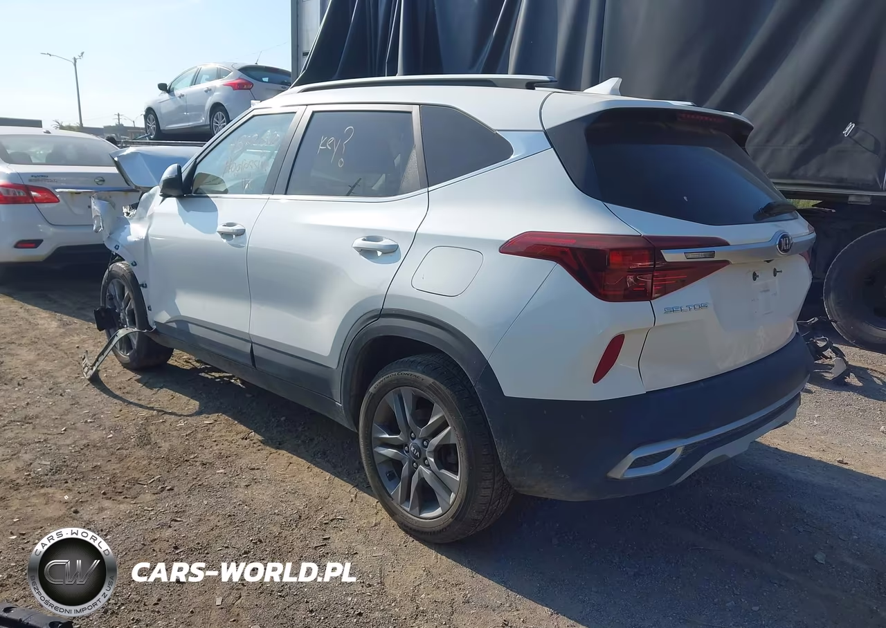 2021 Kia Seltos S VIN:KNDEUCAA7M7158805 - 3