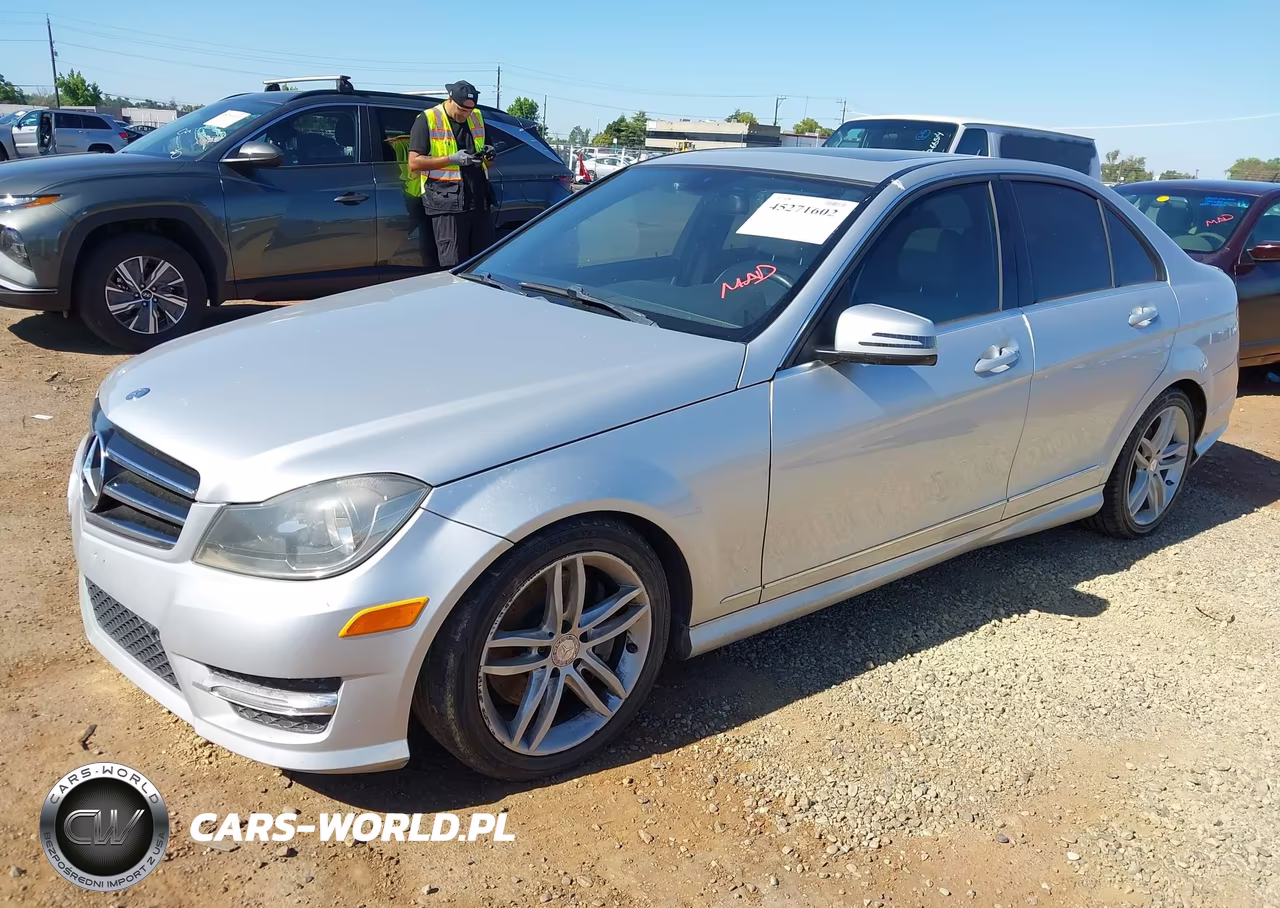 2014 Mercedes-Benz C 300 Sport 4Matic VIN:WDDGF8AB1EA898742 - 2