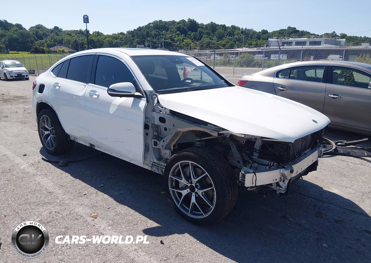 2023 Mercedes-Benz Glc 300 4Matic Coupe – zdjęcie 1 z 17