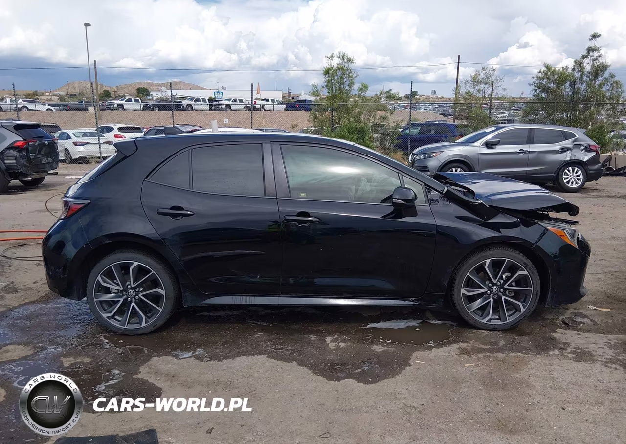 2021 Toyota Corolla Xse VIN:JTNA4MBE0M3136301 - 13