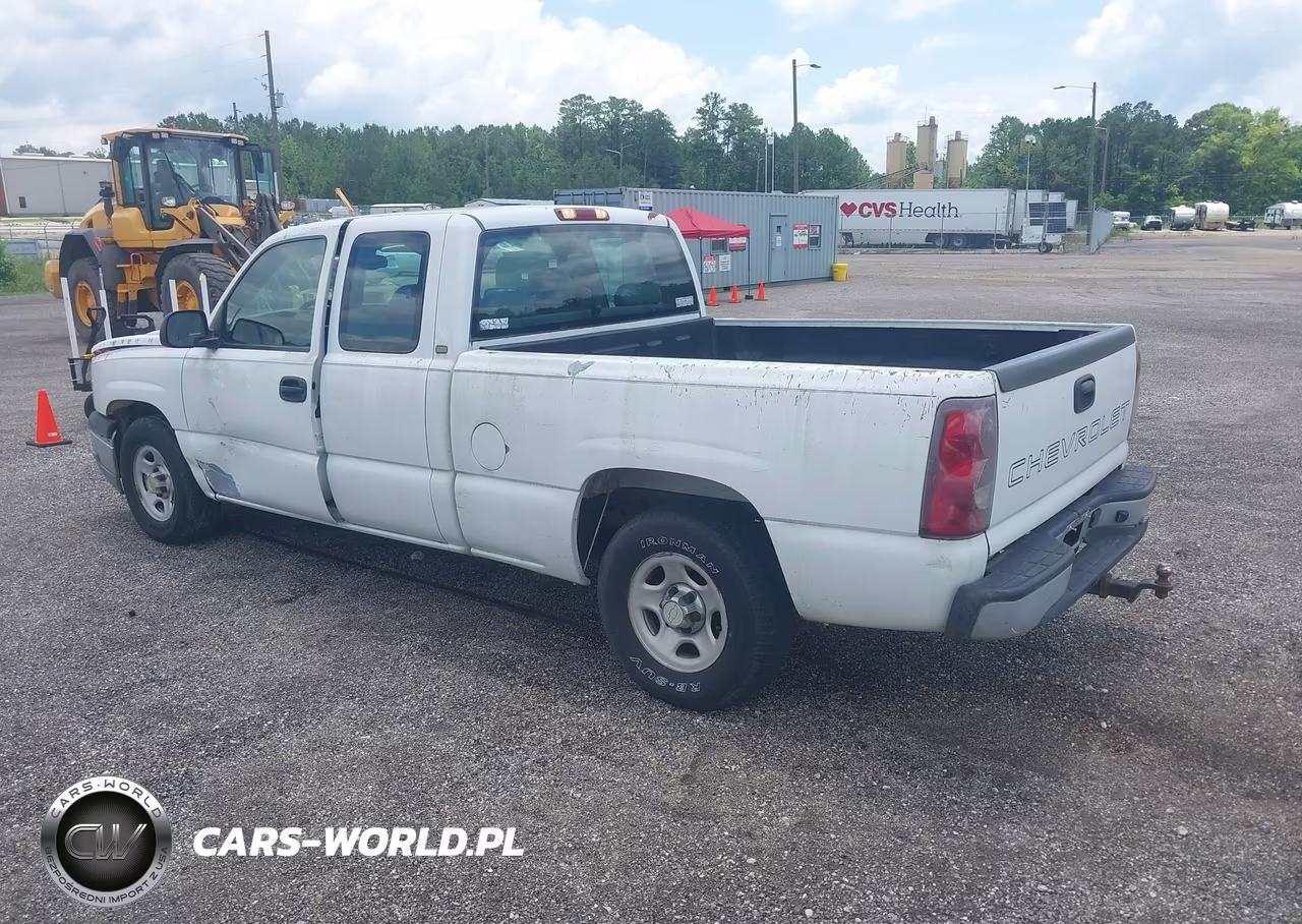 2003 Chevrolet Silverado 1500 Work Truck VIN:2GCEC19XX31220712 - 3