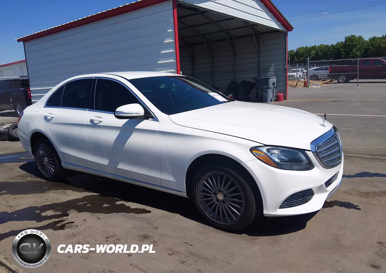 2015 Mercedes-Benz C 300 Luxury 4Matic – zdjęcie 1 z 16