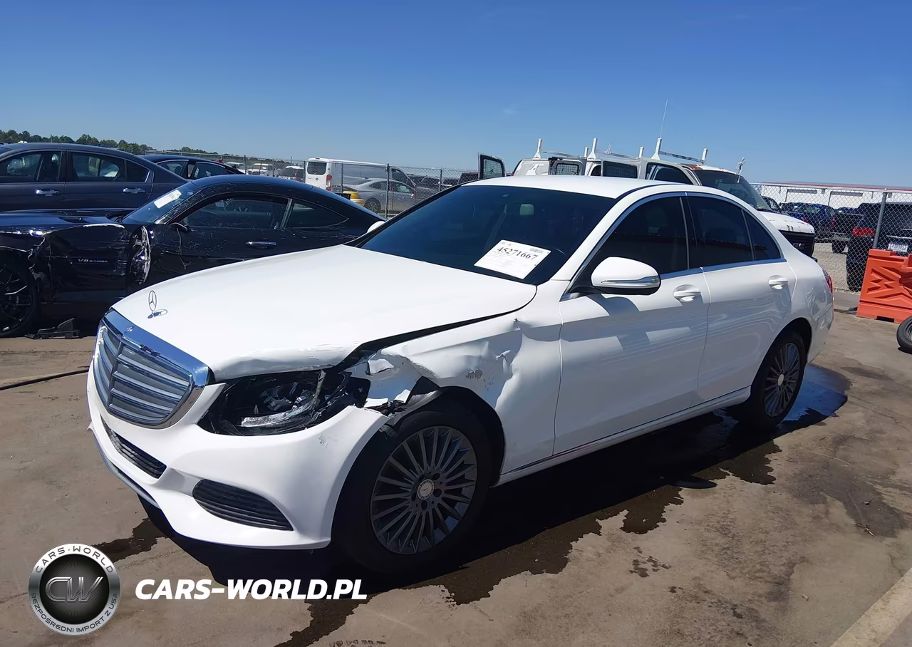 2015 Mercedes-Benz C 300 Luxury 4Matic VIN:55SWF4KB0FU015170 - 2