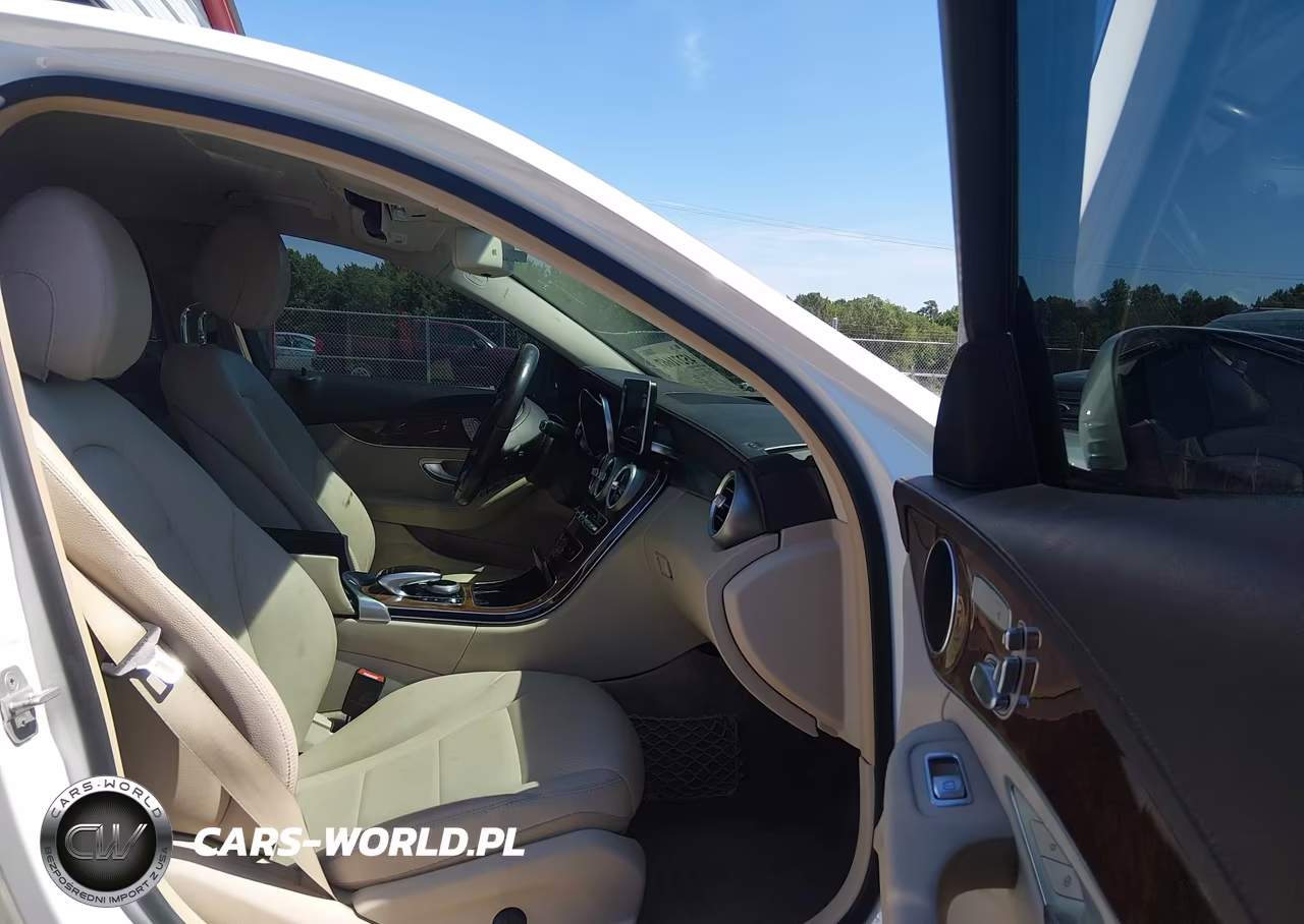 2015 Mercedes-Benz C 300 Luxury 4Matic VIN:55SWF4KB0FU015170 - 5