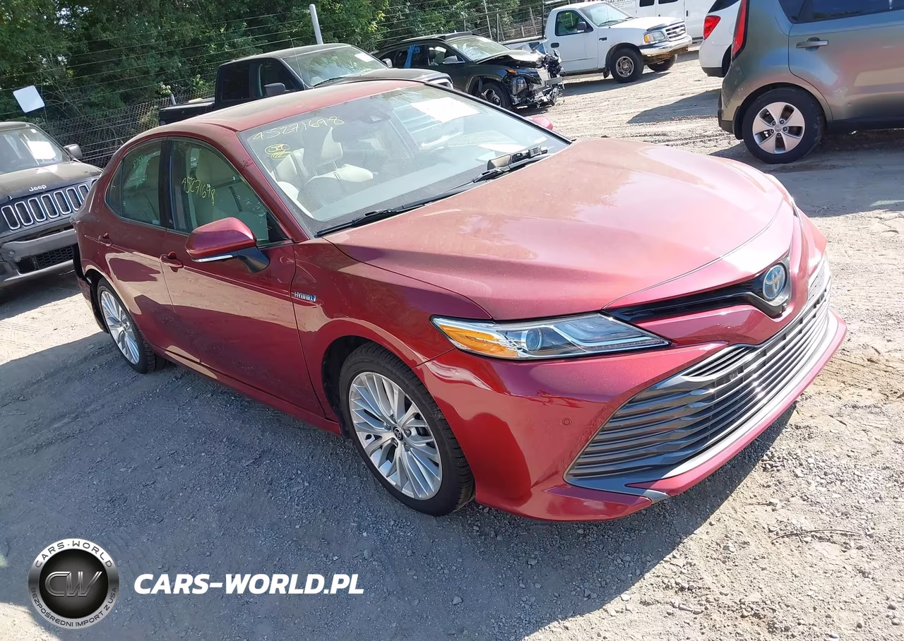 2020 Toyota Camry Xle Hybrid – zdjęcie 1 z 17