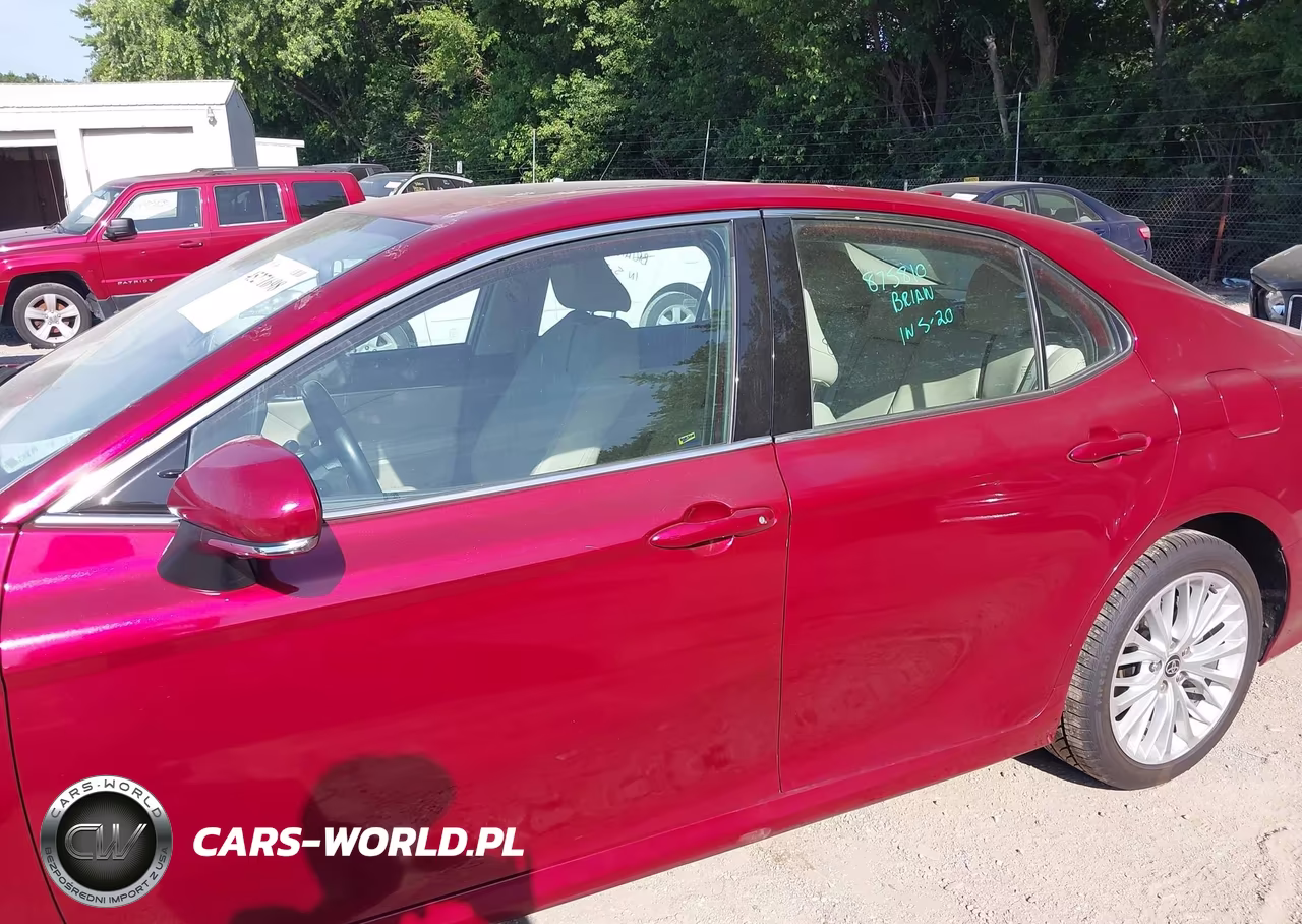 2020 Toyota Camry Xle Hybrid VIN:4T1F31AK0LU013637 - 15