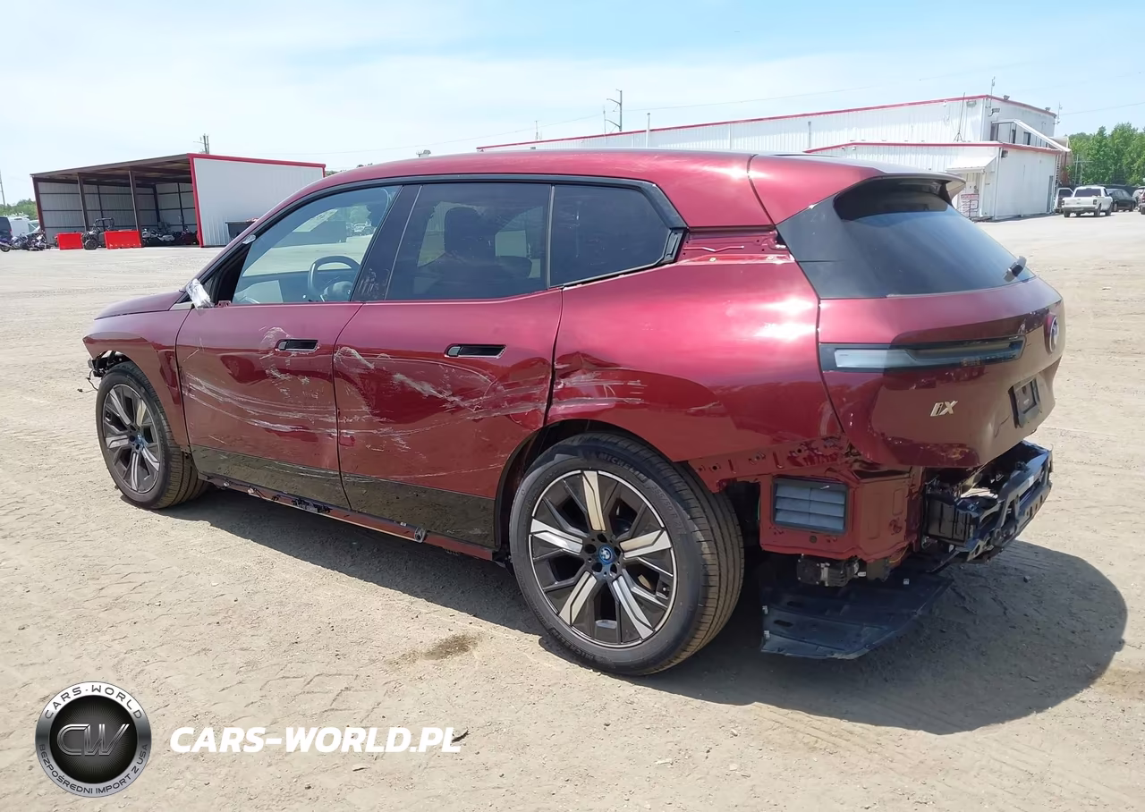 2023 BMW Ix xDrive50 VIN:WB523CF09PCM41171 - 3