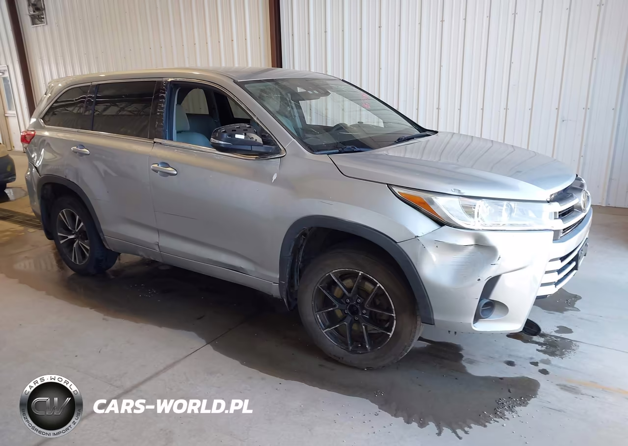 2017 Toyota Highlander Le – zdjęcie 1 z 21