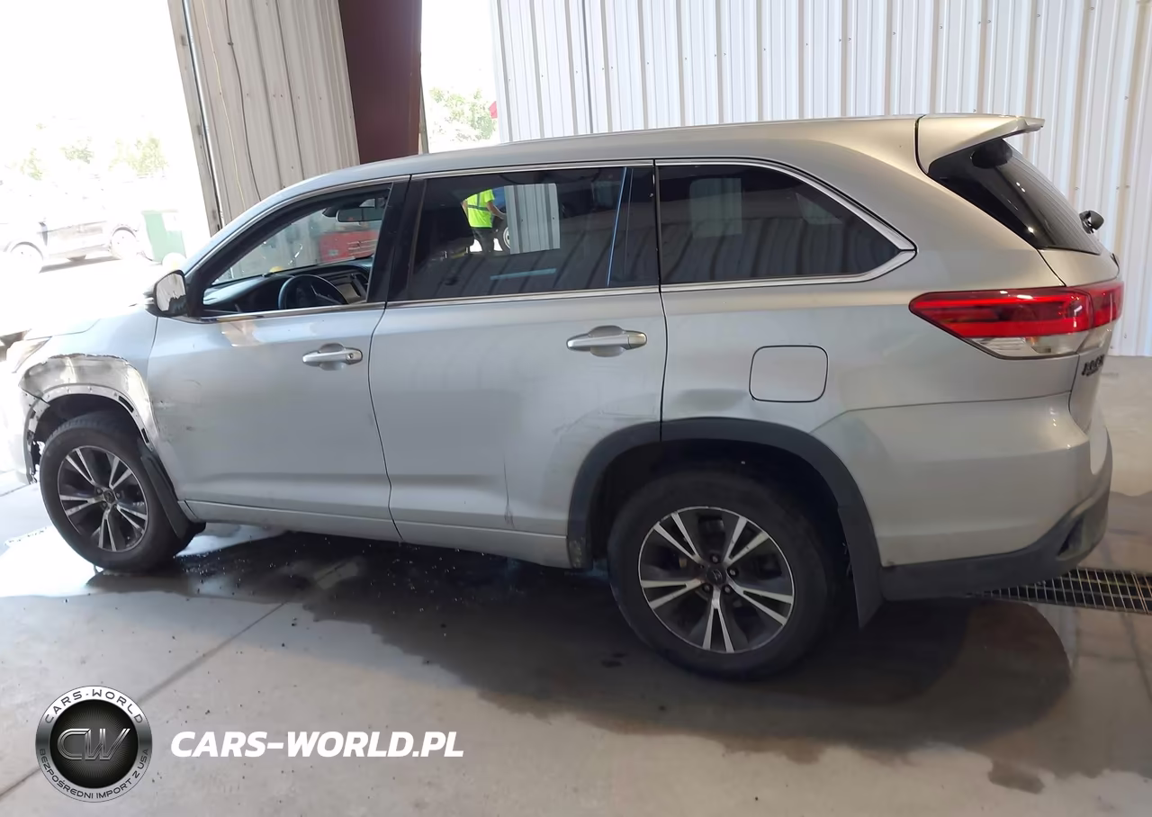 2017 Toyota Highlander Le VIN:5TDBZRFH0HS399324 - 14