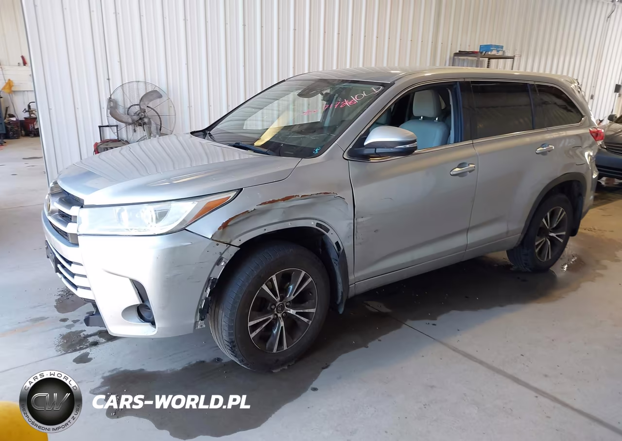 2017 Toyota Highlander Le VIN:5TDBZRFH0HS399324 - 2