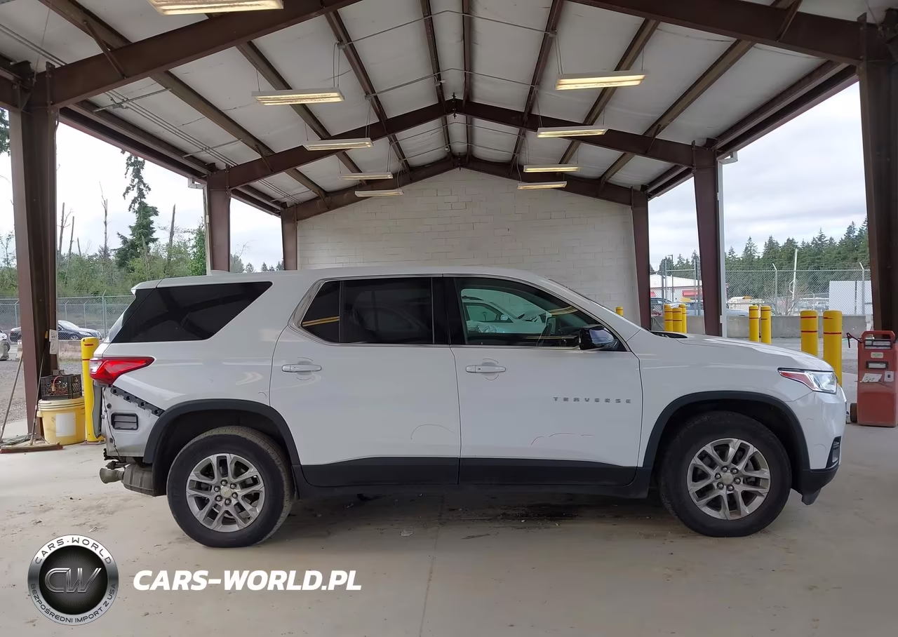 2018 Chevrolet Traverse Ls VIN:1GNERFKW9JJ141944 - 14