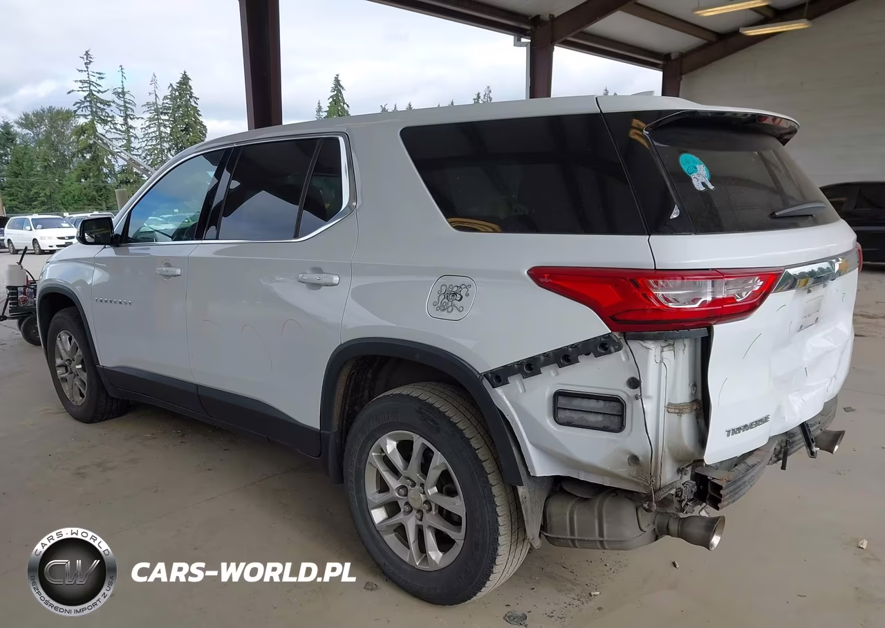 2018 Chevrolet Traverse Ls VIN:1GNERFKW9JJ141944 - 3