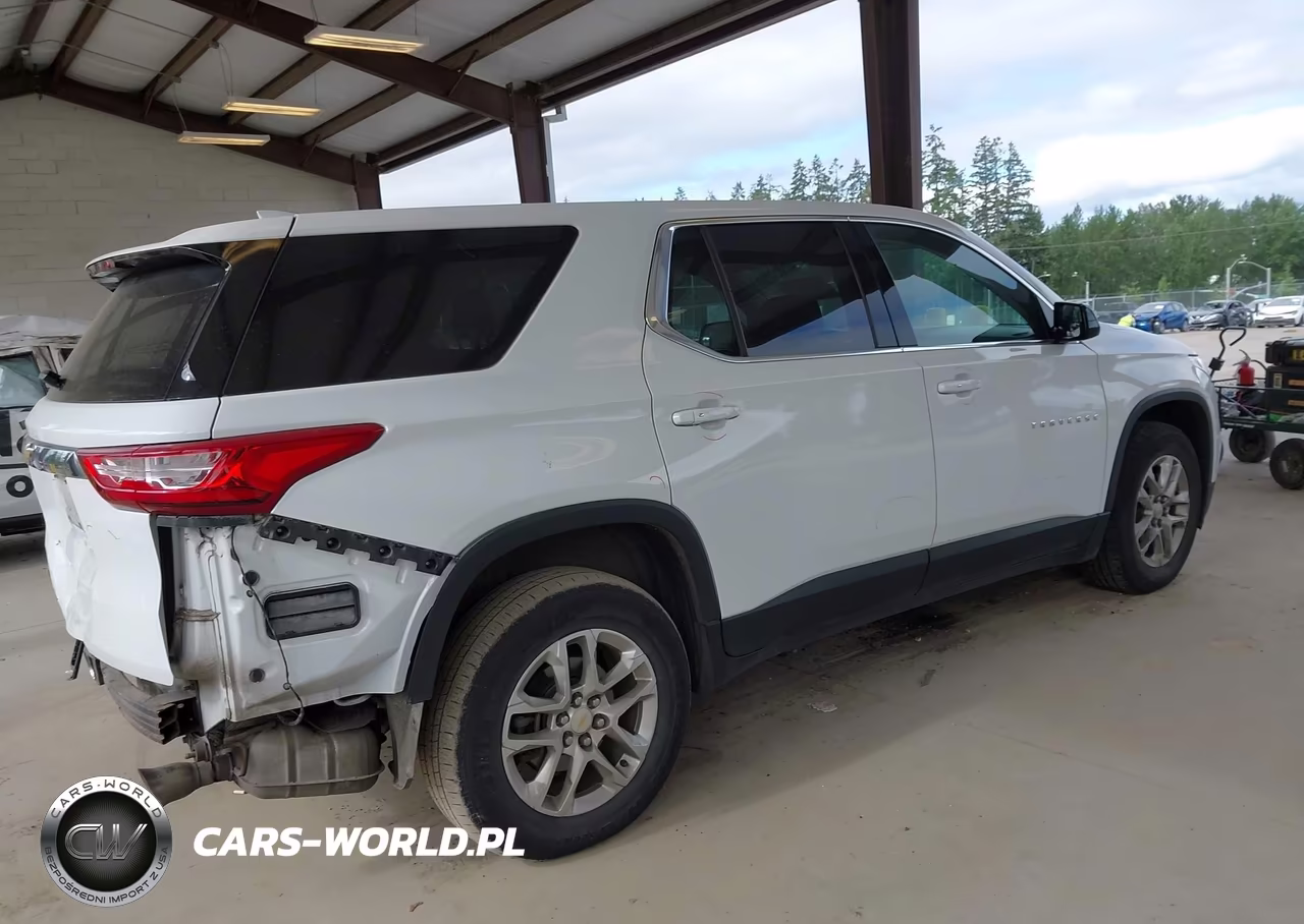2018 Chevrolet Traverse Ls VIN:1GNERFKW9JJ141944 - 4
