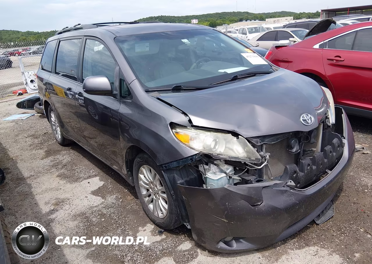 2012 Toyota Sienna Xle V6 8 Passenger – zdjęcie 1 z 16